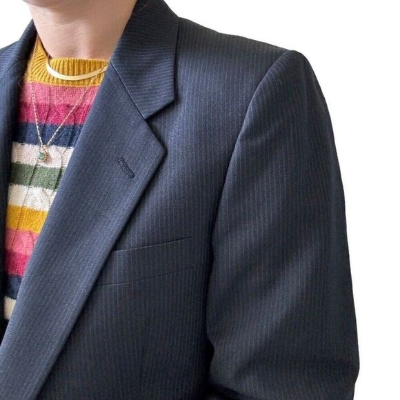 Vintage Christian Dior Unisex Navy Pin Stripe 100% Wool Sport Coat Blazer 40R - Picture 9 of 11